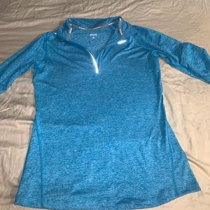 Nike element women’s half zip running top.